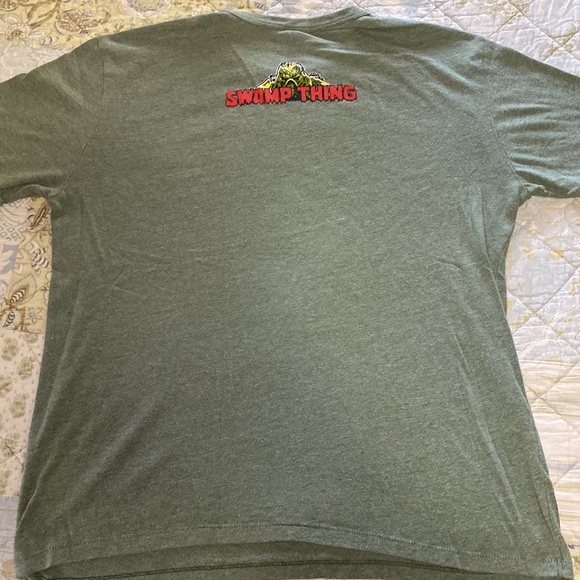 Swamp Thing Season 1 and only Mens XL T Shirt - Picture 3 of 4